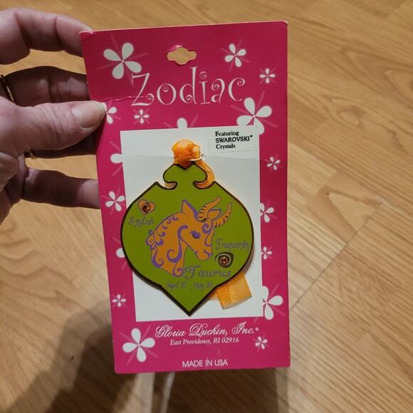 Vntg Zodiac Sighn Bag Charm Taurus With Swarovski Stone USA Made Gloria Duchin - Picture 2 of 7